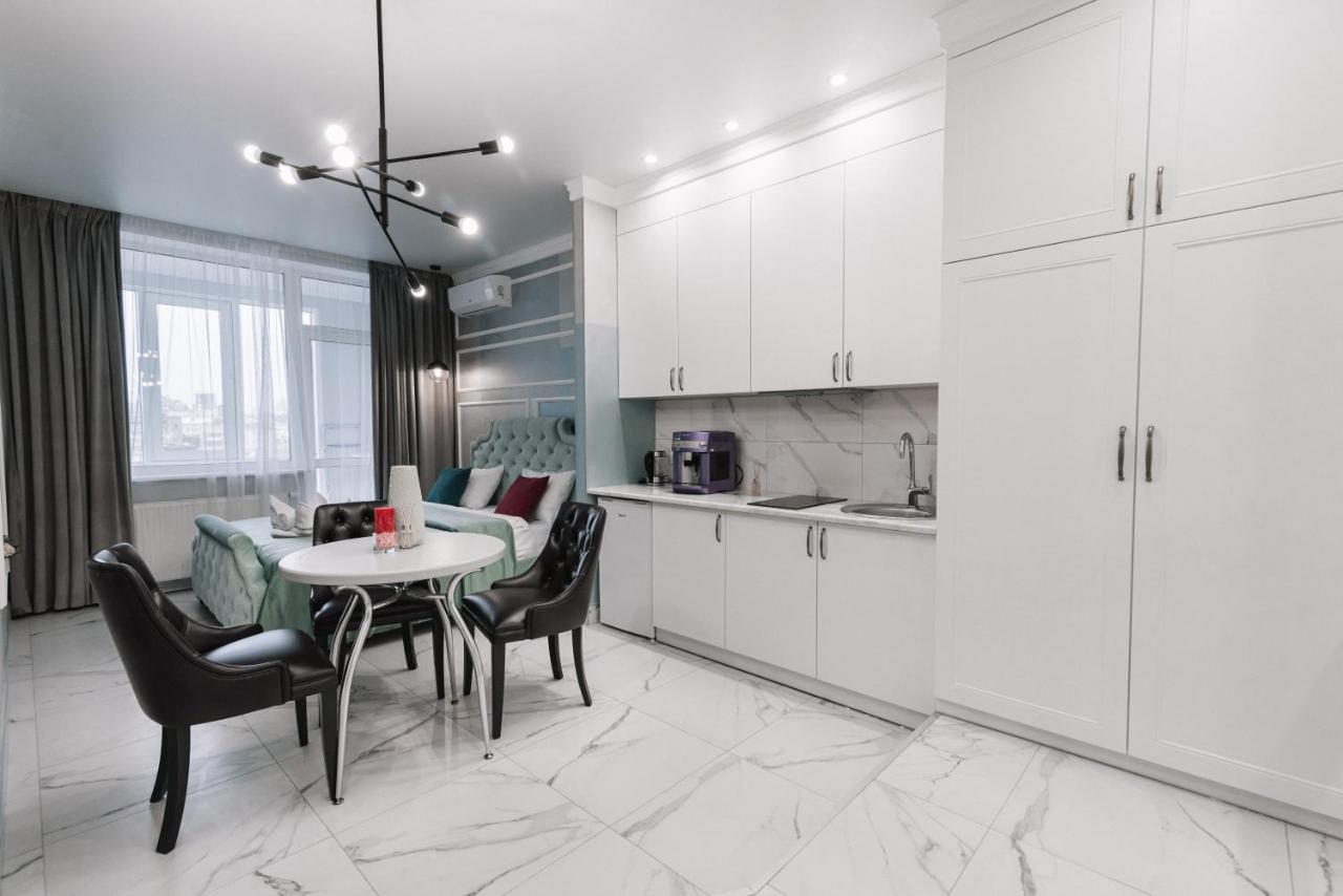 Royal Tower Vip Smart Apartments 1 Kyiv Exterior photo