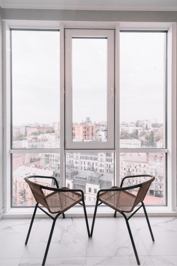 Royal Tower Vip Smart Apartments 1 Kyiv Exterior photo