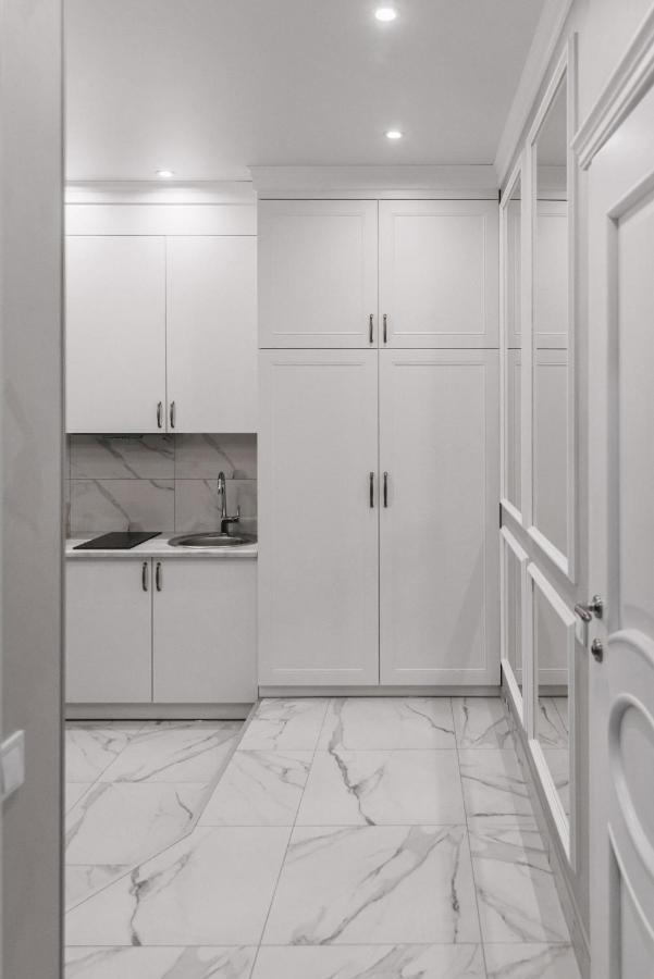 Royal Tower Vip Smart Apartments 1 Kyiv Exterior photo