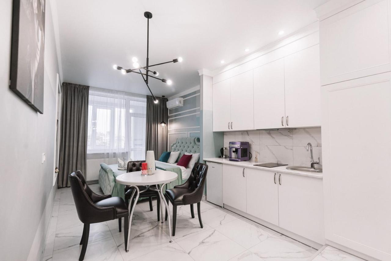 Royal Tower Vip Smart Apartments 1 Kyiv Exterior photo